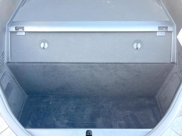 i8 ベースグレード インテリアデザインCARPO 拡張機能付LEDヘッド ストレージPKG アイボリー革シート harman/kardonサウンド 純正ナビ バックカメラ シートヒーター クルーズコントロール ETC(11枚目)