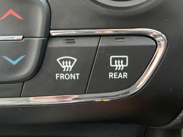 ジープ・チェロキー リミテッド　黒革シート　純正ナビＴＶ　ＡｐｐｌｅＣａｒＰｌａｙ　バックカメラ　アダプティブクルーズコントロール　パワーシート・ヒーター・ベンチレーション　パワーバックドア　ＬＥＤヘッド　ＥＴＣ　禁煙車（33枚目）