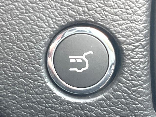 ジープ・チェロキー リミテッド　黒革シート　純正ナビＴＶ　ＡｐｐｌｅＣａｒＰｌａｙ　バックカメラ　アダプティブクルーズコントロール　パワーシート・ヒーター・ベンチレーション　パワーバックドア　ＬＥＤヘッド　ＥＴＣ　禁煙車（47枚目）