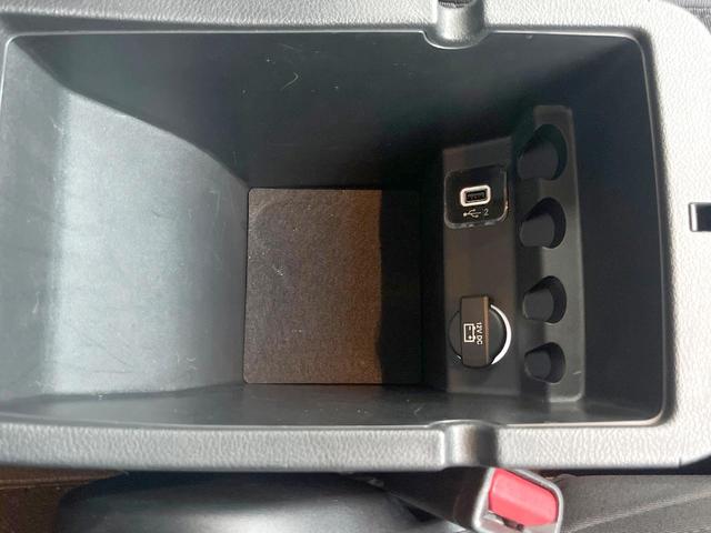 ジープ・チェロキー リミテッド　黒革シート　純正ナビＴＶ　ＡｐｐｌｅＣａｒＰｌａｙ　バックカメラ　アダプティブクルーズコントロール　パワーシート・ヒーター・ベンチレーション　パワーバックドア　ＬＥＤヘッド　ＥＴＣ　禁煙車（48枚目）