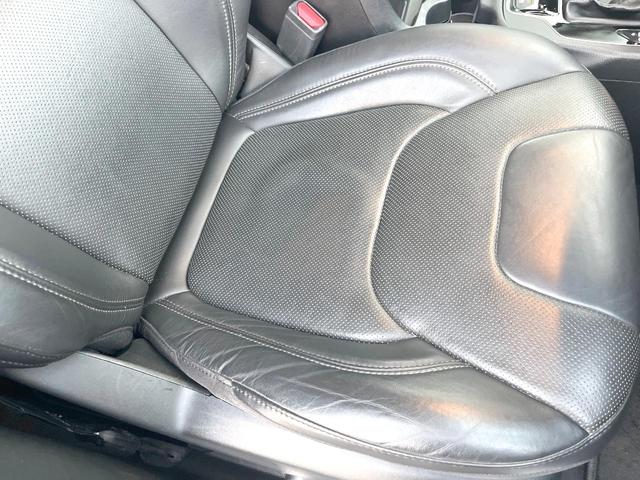 ジープ・チェロキー リミテッド　黒革シート　純正ナビＴＶ　ＡｐｐｌｅＣａｒＰｌａｙ　バックカメラ　アダプティブクルーズコントロール　パワーシート・ヒーター・ベンチレーション　パワーバックドア　ＬＥＤヘッド　ＥＴＣ　禁煙車（56枚目）