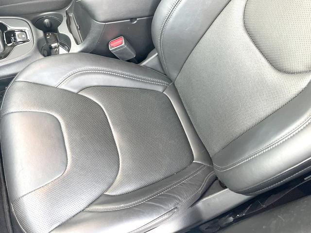 ジープ・チェロキー リミテッド　黒革シート　純正ナビＴＶ　ＡｐｐｌｅＣａｒＰｌａｙ　バックカメラ　アダプティブクルーズコントロール　パワーシート・ヒーター・ベンチレーション　パワーバックドア　ＬＥＤヘッド　ＥＴＣ　禁煙車（57枚目）