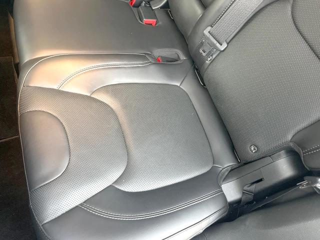 ジープ・チェロキー リミテッド　黒革シート　純正ナビＴＶ　ＡｐｐｌｅＣａｒＰｌａｙ　バックカメラ　アダプティブクルーズコントロール　パワーシート・ヒーター・ベンチレーション　パワーバックドア　ＬＥＤヘッド　ＥＴＣ　禁煙車（59枚目）