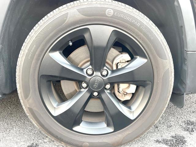 ジープ・チェロキー リミテッド　黒革シート　純正ナビＴＶ　ＡｐｐｌｅＣａｒＰｌａｙ　バックカメラ　アダプティブクルーズコントロール　パワーシート・ヒーター・ベンチレーション　パワーバックドア　ＬＥＤヘッド　ＥＴＣ　禁煙車（63枚目）