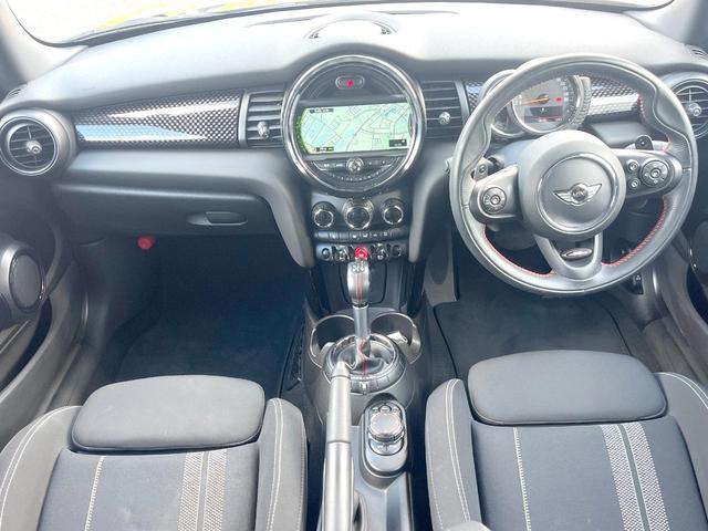 ＭＩＮＩ クーパーＳ　１オーナー　３ドア　ジンジャーＰＫＧ　純正ナビ　バックカメラ　クルコン　オプション１７インチＡＷ　ドライビングモード　ＬＥＤヘッド　ファブリックシート　オートエアコン　Ｂｌｕｅｔｏｏｔｈ　ＥＴＣ（2枚目）