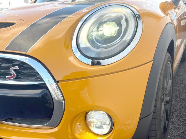 ＭＩＮＩ クーパーＳ　１オーナー　３ドア　ジンジャーＰＫＧ　純正ナビ　バックカメラ　クルコン　オプション１７インチＡＷ　ドライビングモード　ＬＥＤヘッド　ファブリックシート　オートエアコン　Ｂｌｕｅｔｏｏｔｈ　ＥＴＣ（13枚目）