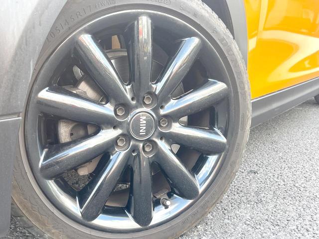 ＭＩＮＩ クーパーＳ　１オーナー　３ドア　ジンジャーＰＫＧ　純正ナビ　バックカメラ　クルコン　オプション１７インチＡＷ　ドライビングモード　ＬＥＤヘッド　ファブリックシート　オートエアコン　Ｂｌｕｅｔｏｏｔｈ　ＥＴＣ（14枚目）