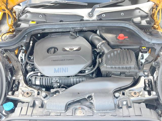 ＭＩＮＩ クーパーＳ　１オーナー　３ドア　ジンジャーＰＫＧ　純正ナビ　バックカメラ　クルコン　オプション１７インチＡＷ　ドライビングモード　ＬＥＤヘッド　ファブリックシート　オートエアコン　Ｂｌｕｅｔｏｏｔｈ　ＥＴＣ（19枚目）