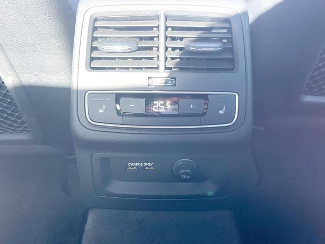 A4 ブラックスタイルプラス 1オーナー 150台限定 純正ナビ AppleCarPlay 全周囲カメラ アルカンターラコンビシート 全席シートヒーター パワーシート マトリクスLEDヘッド 純正19インチAW ETC 禁煙車(52枚目)