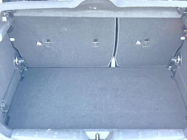 ＭＩＮＩ クーパーＤ　セブン　５ドア　特別仕様車　ナビゲーションＰＫＧ　ドライビングアシスト　ＬＥＤヘッド・フォグ　ヘッドアップディスプレイ　バックカメラ　アクティブクルーズコントロール　ハーフレザーシート　ＥＴＣ　禁煙車（12枚目）