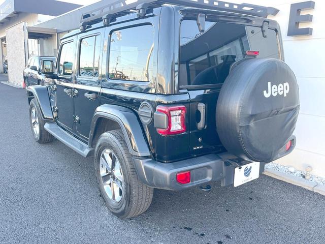 ジープ・ラングラーアンリミテッド サハラ　レザーＰＫＧ　純正ナビＴＶ　リアビューカメラ　コンフォートアクセス　アダプティブクルコン　ブラインドスポットアシスト　ＬＥＤヘッドランプ　純正１８インチアルミホイール　ＥＴＣ　禁煙車（18枚目）