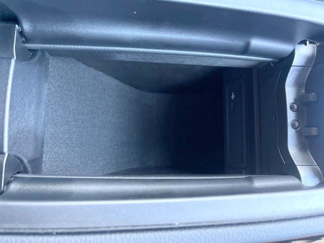 ＣＬＡクラス シューティングブレーク ＣＬＡ１８０　シューティングブレーク　ＡＭＧライン　レーダーセーフティＰＫＧ　純正ナビ　リアビューカメラ　ハーフレザーシート　シートヒーター　パワーシート　ＡＭＧ製５本ツインスポークＡＷ　ＬＥＤヘッド　プライバシーガラス　パドルシフト　ＥＴＣ　禁煙車（35枚目）