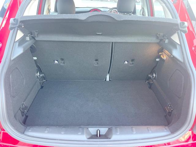 MINI クーパーD 5ドア カメラ/パーキングアシストPKG ペッパーPKG LEDヘッドランプ/ユニオンジャックデザインLEDリアコンビネーションランプ 純正ナビ 前席シートヒーター OP18インチAW ETC 禁煙車(11枚目)