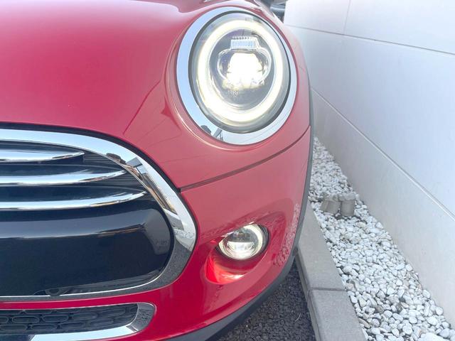 MINI クーパーD 5ドア カメラ/パーキングアシストPKG ペッパーPKG LEDヘッドランプ/ユニオンジャックデザインLEDリアコンビネーションランプ 純正ナビ 前席シートヒーター OP18インチAW ETC 禁煙車(13枚目)