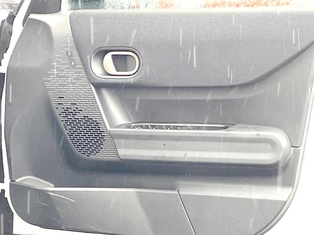 ＭＩＮＩ クーパーＳ　クラシック・トリム　５ドア　ＯＰ１８インチＡＷ　ＡｐｐｌｅＣａｒＰｌａｙ　純正ナビ　全周囲カメラ　アクティブクルーズコントロール　シートヒーター　ＬＥＤヘッド　ヘッドアップディスプレイ　ハーフレザーシート　ＥＴＣ　禁煙車（50枚目）