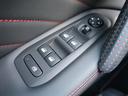 ●ウィンドウスイッチまわり『使用頻度が多い運転席側のスイッチまわり。目立つ傷もなく綺麗な状態を保っています。』