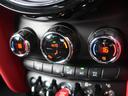 ●デュアルオートエアコン『運転席・助手席それぞれで温度設定が可能な独立式オートエアコンを標準装備しております!』