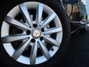 ●純正16インチアルミホイール『輸入車ならではの卓越した走りを支えるホイールと足回りです!日本車の走りに慣れている方にもぜひ体感して頂きたい程高いレベルでまとまっています!』