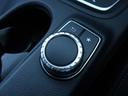 ●『こちらのコントローラーでナビゲーションやオーディオ、お車の設定などを行うことができます!』