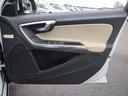 ●運転席側ドアパネルの使用感:擦れ・キズも少なく、ご覧の通りきれいな状態を維持しております。また、室内クリーニング・コーティングもご用命いただけます。