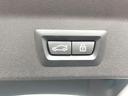 ｘＤｒｉｖｅ　２０ｄ　Ｍスポーツ　セレクトＰＫＧ　ハイラインＰＫＧ　ＯＰ２０インチＡＷ　アンビエントライト　パノラマサンルーフ　茶革シート　ｈａｒｍａｎ／ｋａｒｄｏｎサウンド　純正ナビＴＶ　全周囲カメラ　アクティブクルーズコントロール（56枚目）