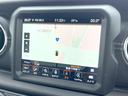ジープ・ラングラーアンリミテッド サハラ　１オーナー　黒革シート　ＡｐｐｌｅＣａｒＰｌａｙ　純正ナビＴＶ　バックカメラ　アダプティブクルコン　シートヒーター　純正１８インチＡＷ　パークアシスト　ブラインドスポットモニター　ＥＴＣ　禁煙車（5枚目）