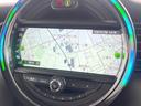 ●純正ナビ:一体感のあるナビは、高級感ある車内を演出してくれます。オーディオ機能も充実しておりますので、運転もより楽しめます♪