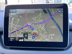 ●ベンツ純正ナビ：一体感のあるナビは、高級感ある車内を演出してくれます。Ｂｌｕｅｔｏｏｔｈ再生などオーディオ機能も充実しておりますので、運転もより楽しめます♪ 4