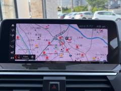 ●ＢＭＷ純正ナビ：一体感のあるナビは、高級感ある車内を演出してくれます。Ｂｌｕｅｔｏｏｔｈ再生などオーディオ機能も充実しておりますので、運転もより楽しめます♪ 4