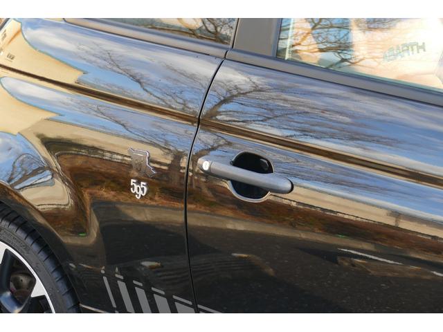 アバルト５９５ コンペティツィオーネ　右Ｈ　５ＭＴ　黒（11枚目）