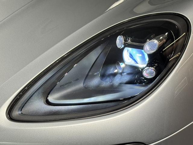 マカン マカンＳ　２０１９年モデル　右Ｈ　認定中古車保証付　パノラマルーフ　ＢＯＳＥ　前後シートヒーター　１４ｗａｙ電動パワーシート／シートメモリ　２０インチマカンターボホイール　ダークウォールナットインテリア（6枚目）