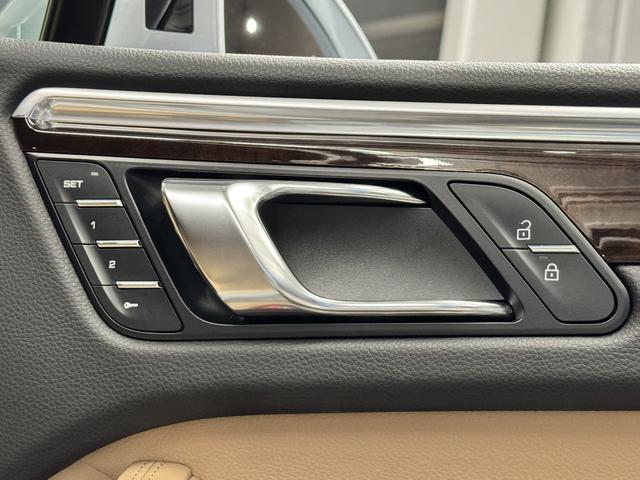 マカン マカンＳ　２０１９年モデル　右Ｈ　認定中古車保証付　パノラマルーフ　ＢＯＳＥ　前後シートヒーター　１４ｗａｙ電動パワーシート／シートメモリ　２０インチマカンターボホイール　ダークウォールナットインテリア（19枚目）