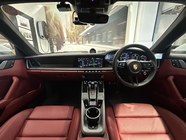 911 911カレラ 2024年モデル 右H 新車保証継承 スポーツクロノ トラフィックジャムアシスト付ACC レーンチェンジアシスト PDLSプラス付LEDヘッドライト 14way電動調節スポーツシート/シートメモリ(9枚目)