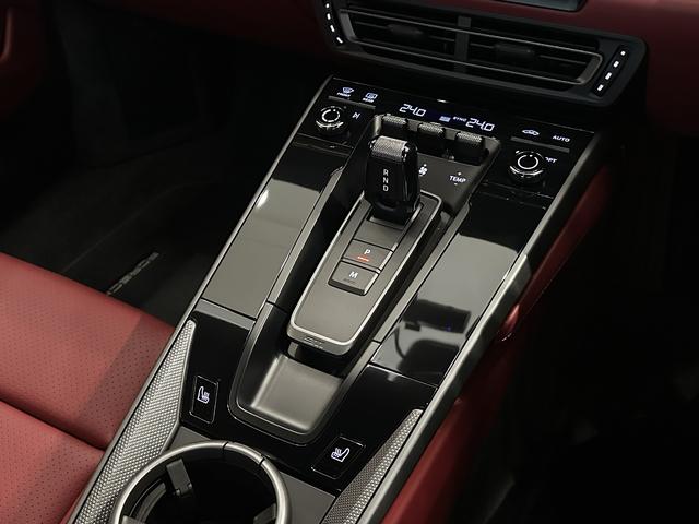 911 911カレラ 2024年モデル 右H 新車保証継承 スポーツクロノ トラフィックジャムアシスト付ACC レーンチェンジアシスト PDLSプラス付LEDヘッドライト 14way電動調節スポーツシート/シートメモリ(12枚目)