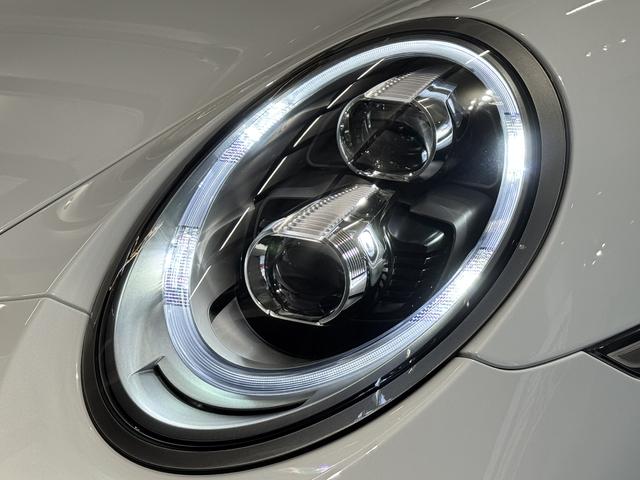 911 911ターボ 2017年モデル 右H 認定中古車保証付 フロントリフトシステム TVチューナー エントリー&ドライブ 電動格納ミラー シートヒーター マホガニーインテリア マホガニーマルチファンクションステアリング(6枚目)