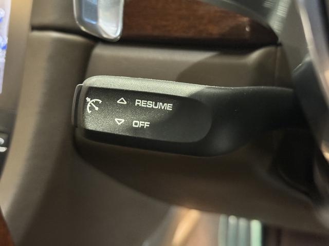 911 911ターボ 2017年モデル 右H 認定中古車保証付 フロントリフトシステム TVチューナー エントリー&ドライブ 電動格納ミラー シートヒーター マホガニーインテリア マホガニーマルチファンクションステアリング(19枚目)