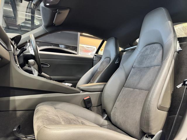 718ケイマン 718ケイマン 2018年モデル 右H 認定中古車保証付 スポーツクロノ PDLS付ティンテッドバイキセノンヘッドライト エントリー&ドライブ パークアシスト+リアカメラ パワーステアリングプラス シートヒーター(9枚目)