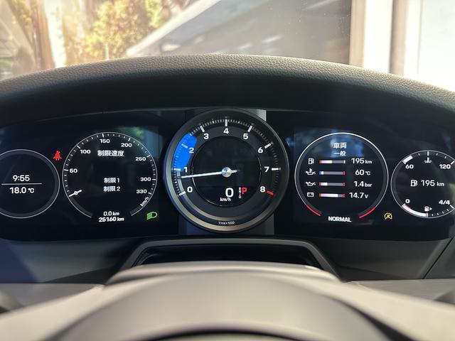 ９１１ ９１１カレラ　２０２０年モデル　右Ｈ　認定中古車保証付　スポーツクロノ　ＰＤＬＳプラス付ＬＥＤライト　パワーステアリングプラス　２０／２１インチクラシックホイール　１４ｗａｙ電動スポーツシート／メモリーパッケージ（12枚目）