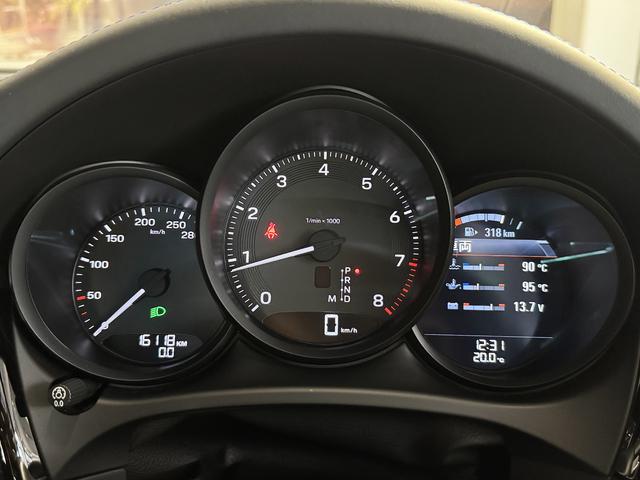 マカン マカン 2023モデル 新車保証継承+認定保証 パノラマルーフ スポーツクロノ エクステンデッドレザーパッケージ 14way電動シート/メモリーパッケージ シートベンチレーション パワーステアリングプラス(13枚目)