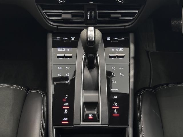 マカン マカンＧＴＳ　２０２３年モデル　右Ｈ　認定中古車保証付　ＧＴＳインテリア　１８ｗａｙ電動調節アダプティブスポーツシート　ＢＯＳＥサウンド　レーンキーピングアシスト　ティンテッドＬＥＤヘッドライト／ＰＤＬＳプラス（17枚目）