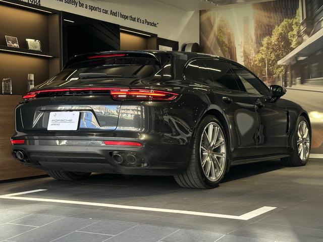 パナメーラ ＧＴＳスポーツツーリスモ　２０１９年モデル　右Ｈ　認定中古車保証付　パノラマルーフ　ＰＤＣＣ　ソフトクローズ　ＬＥＤマトリックスヘッドライト　ヘッドアップディスプレイ　レーンチェンジ　リアアクスル　トラフィックジャムアシスト（4枚目）