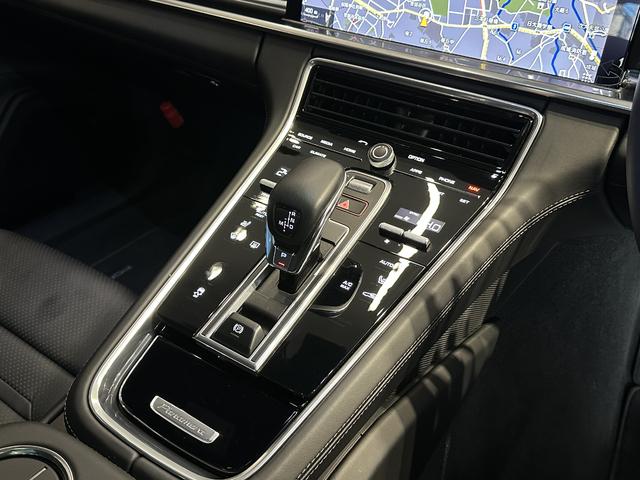 パナメーラ ＧＴＳスポーツツーリスモ　２０１９年モデル　右Ｈ　認定中古車保証付　パノラマルーフ　ＰＤＣＣ　ソフトクローズ　ＬＥＤマトリックスヘッドライト　ヘッドアップディスプレイ　レーンチェンジ　リアアクスル　トラフィックジャムアシスト（12枚目）