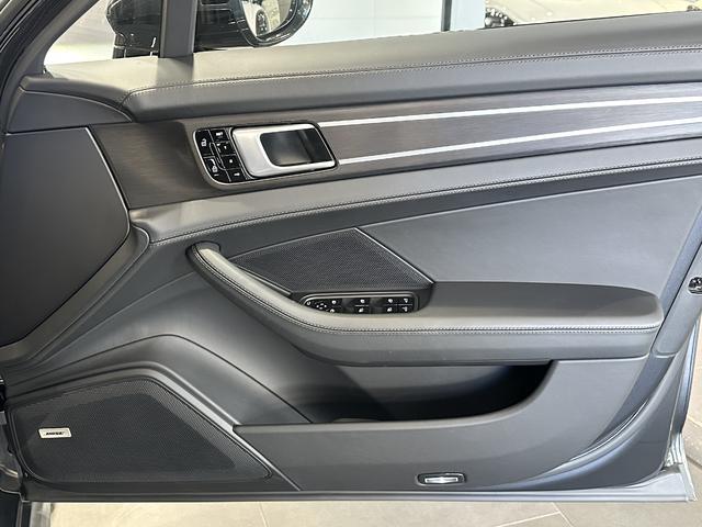 パナメーラ ＧＴＳスポーツツーリスモ　２０１９年モデル　右Ｈ　認定中古車保証付　パノラマルーフ　ＰＤＣＣ　ソフトクローズ　ＬＥＤマトリックスヘッドライト　ヘッドアップディスプレイ　レーンチェンジ　リアアクスル　トラフィックジャムアシスト（14枚目）