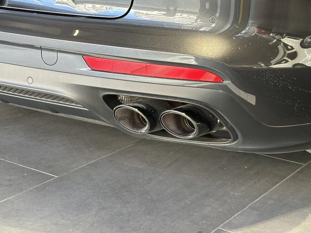 パナメーラ ＧＴＳスポーツツーリスモ　２０１９年モデル　右Ｈ　認定中古車保証付　パノラマルーフ　ＰＤＣＣ　ソフトクローズ　ＬＥＤマトリックスヘッドライト　ヘッドアップディスプレイ　レーンチェンジ　リアアクスル　トラフィックジャムアシスト（19枚目）