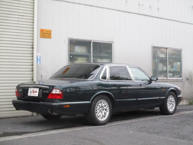 XJ エグゼクティブ本革シート地デジSDナビ53000キロ(10枚目)