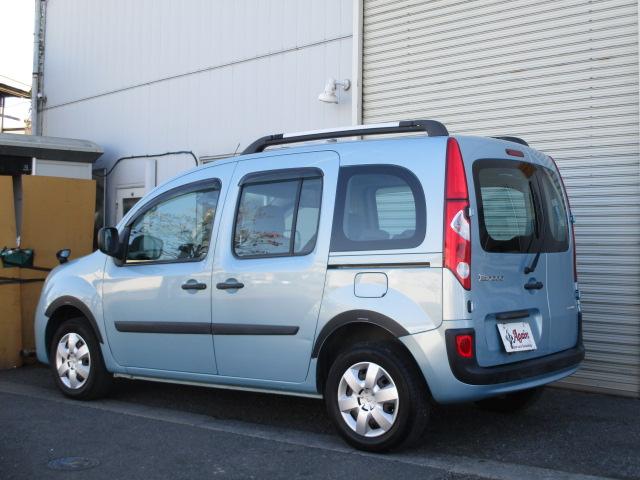 1.6 正規D車 右H 禁煙フルセグ ブルートゥース対応SDナビ リアモニター ETC(4枚目)