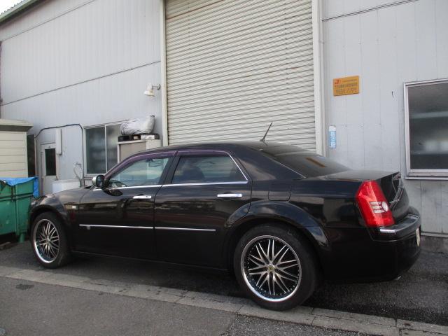 5.7HEMI 正規ディーラー車最終型 右H 黒革 サンルーフ 禁煙 20AW 地デジHDDナビ パワーシート シートヒーター(5枚目)
