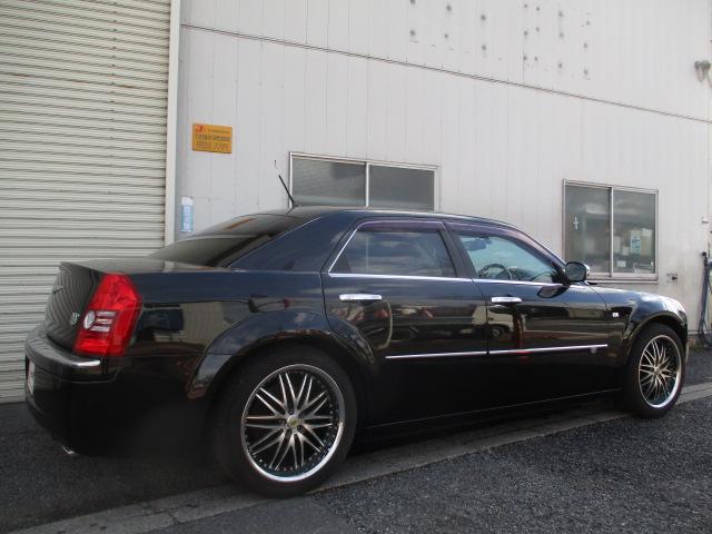 5.7HEMI 正規ディーラー車最終型 右H 黒革 サンルーフ 禁煙 20AW 地デジHDDナビ パワーシート シートヒーター(12枚目)