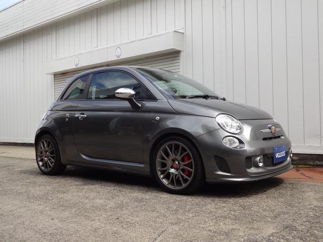 アバルト５９５ コンペティツィオーネ　２オーナー　禁煙車　タイベル交換　フルセグナビ　新品Ｂカメラ　キセノン　Ｂｒｅｍｂｏ４ポッド　ＳＡＢＥＬＴシート　レコードモンツァ　リアパークセンサー　ＥＴＣ　Ｂｌｕｅｔｏｏｔｈ　タイヤ４本交換済み（6枚目）