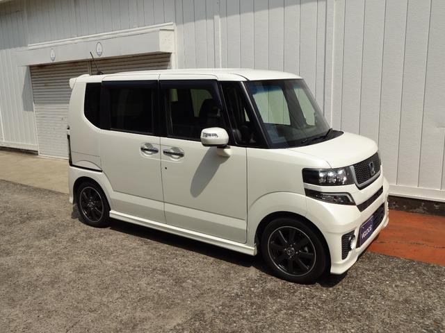 Ｎ－ＢＯＸ モデューロＸ　Ｇ・ターボパッケージ　１オーナー　禁煙車　フルセグナビ＋リアカメラ　純正１５ＡＷ　ＥＴＣ　両側Ｐスライドドア　ＨＩＤ　オートライト　クルコン　スマートキー２個　バックテーブル２個　サイドガラスシェード左右　パドルシフト（4枚目）